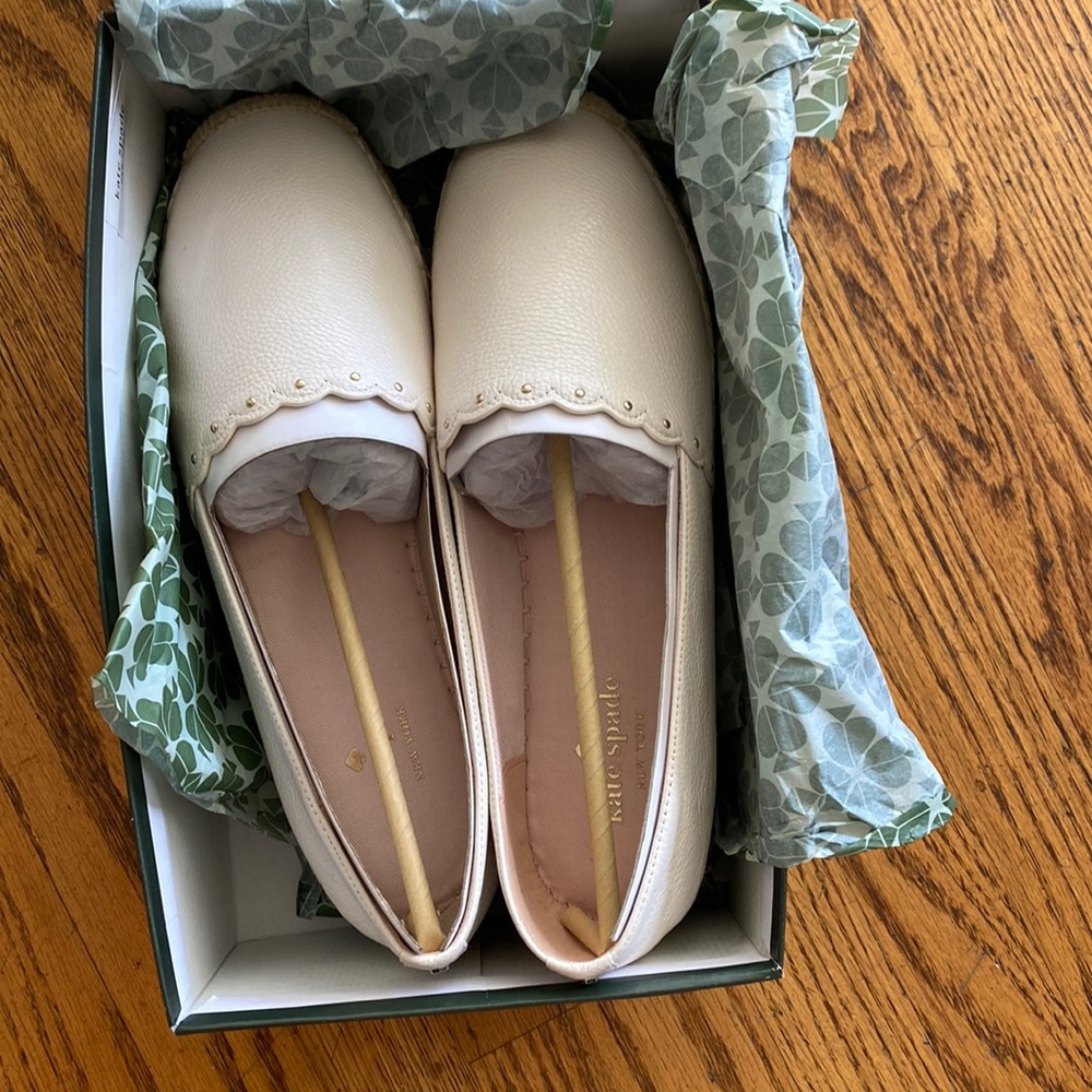 Brand new in box Kate Spade gardenia flats. Size 11.